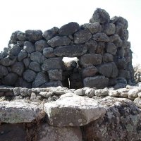 nuraghe_losa_pruhledvedlejsistavbou
