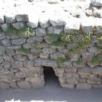 santu_antine_pruchod_hradbou